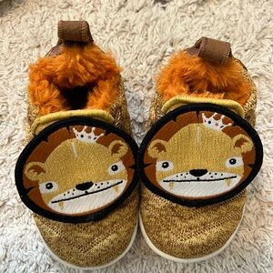 Never used Lion Nike Lebron sneakers for babies size 4
